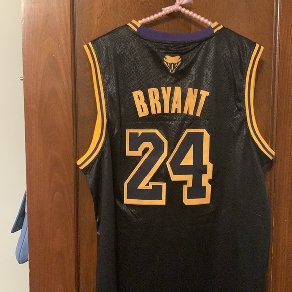 Mamba Graphic Jersey tank with snake print graphic 😍😍😍 - Picture 5 of 9